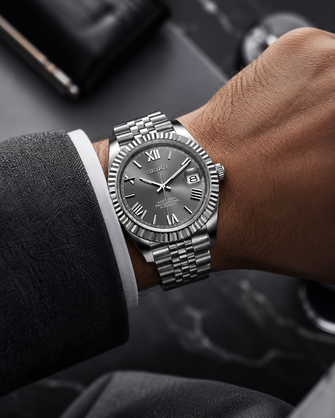 S-DayJust Grey Roman